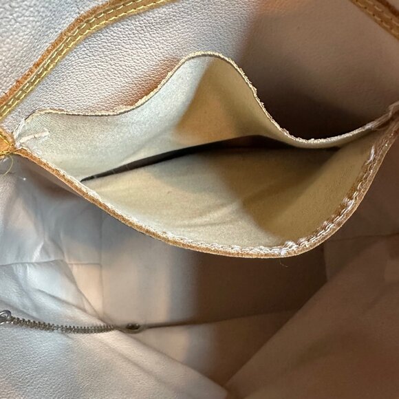 Authentic Louis Vuitton Monogram Marais GM Bucket Bag - Picture 13 of 16